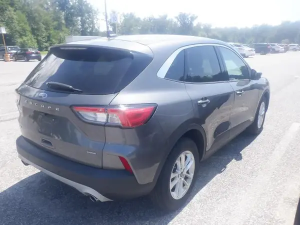 1FMCU0BZ5MUA52330 2021 FORD ESCAPE - Image 2