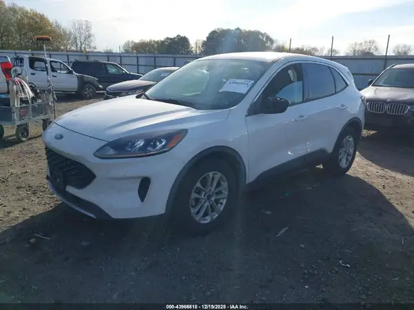 1FMCU0BZ5MUA78037 2021 FORD ESCAPE - Image 2
