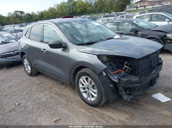 1FMCU0BZ5NUA39482 2022 FORD ESCAPE - Image 1