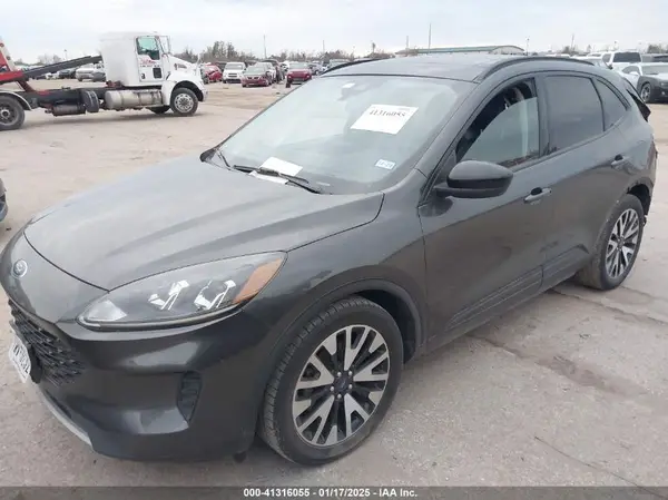 1FMCU0BZ6LUC52910 2020 FORD ESCAPE - Image 2