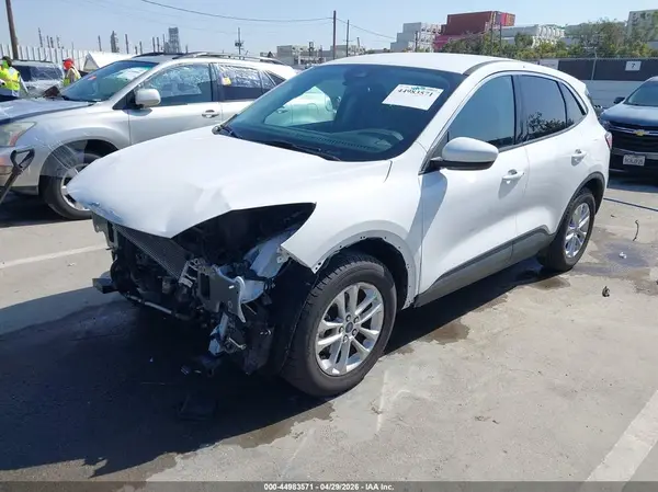 1FMCU0BZ8MUA43251 2021 FORD ESCAPE - Image 2