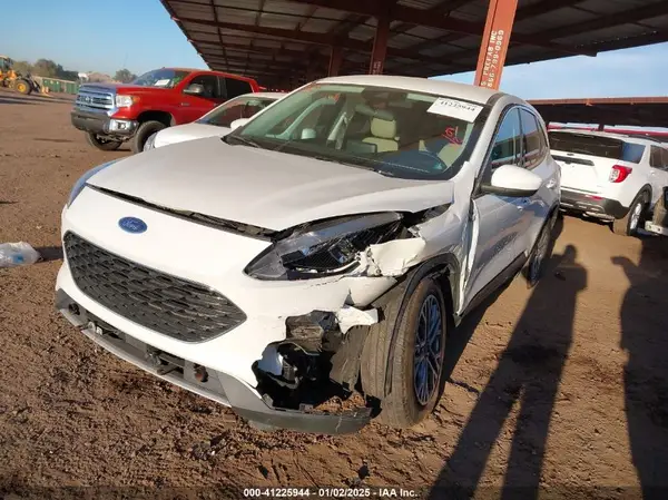 1FMCU0CZ1NUA02623 2022 FORD ESCAPE - Image 2