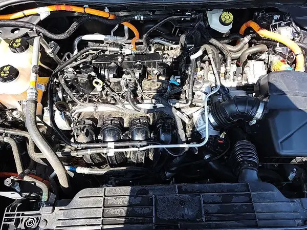 1FMCU0CZ9MUB25164 2021 FORD ESCAPE - Image 2
