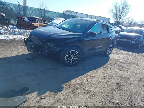 1FMCU0E13RUB10724 2024 FORD ESCAPE - Image 2