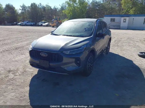 1FMCU0E18SUA74566 2025 FORD ESCAPE - Image 2