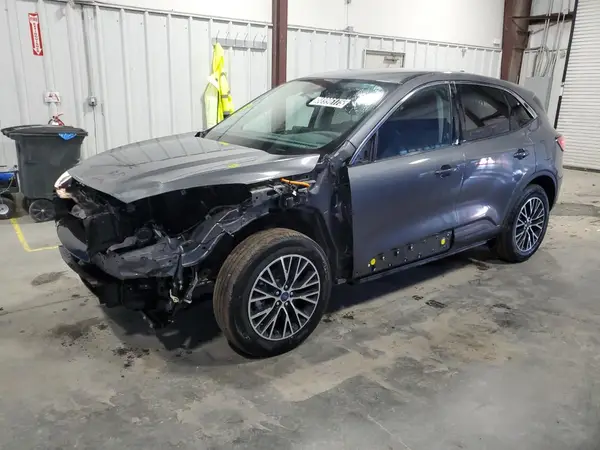 1FMCU0EZ3NUA83587 2022 FORD ESCAPE - Image 1