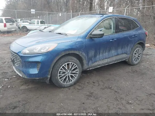 1FMCU0EZ8NUA24440 2022 FORD ESCAPE - Image 2