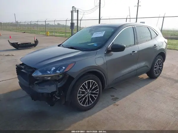 1FMCU0EZ9NUB09108 2022 FORD ESCAPE - Image 2