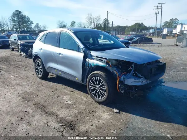 1FMCU0EZ9NUB79515 2022 FORD ESCAPE - Image 1