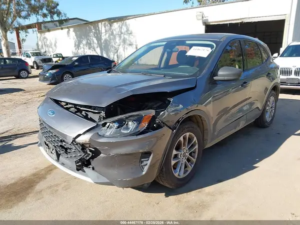 1FMCU0F65MUA50173 2021 FORD ESCAPE - Image 2