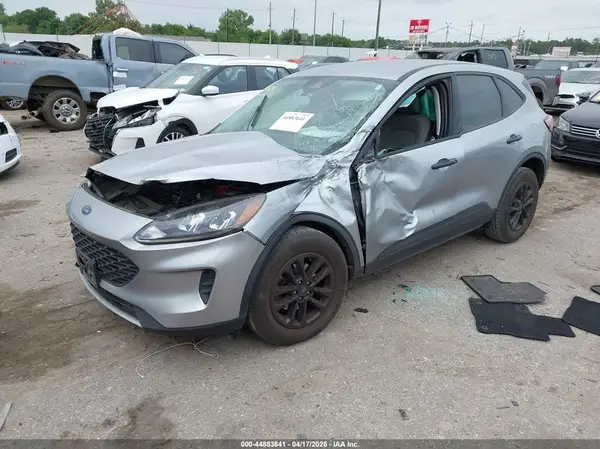 1FMCU0F69NUB16256 2022 FORD ESCAPE - Image 2