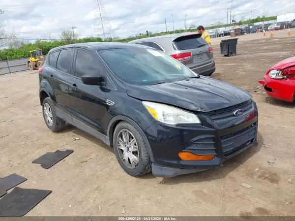 1FMCU0F70GUA06739 2016 FORD ESCAPE - Image 1