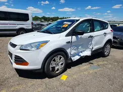1FMCU0F70GUA17157 2016 FORD ESCAPE