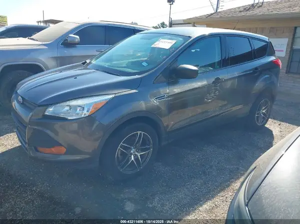 1FMCU0F70GUA44553 2016 FORD ESCAPE - Image 2