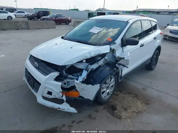 1FMCU0F70GUC05368 2016 FORD ESCAPE - Image 2