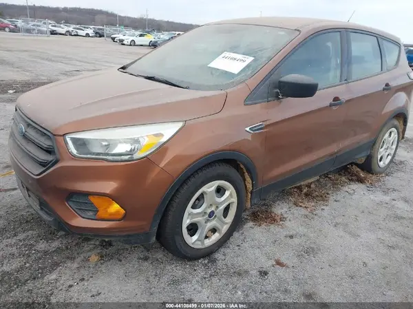 1FMCU0F70HUA27849 2017 FORD ESCAPE - Image 2