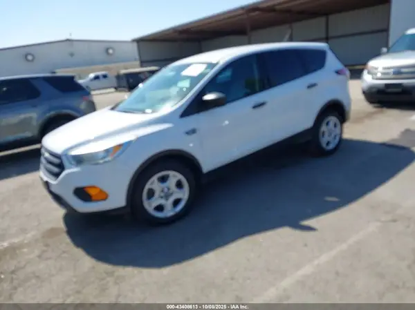 1FMCU0F70HUA40018 2017 FORD ESCAPE - Image 2