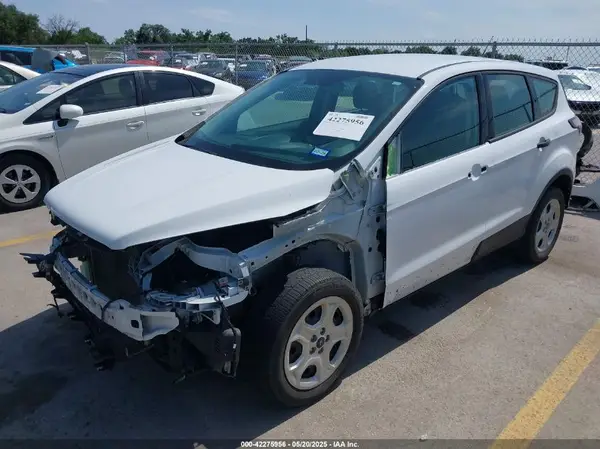 1FMCU0F70HUB60224 2017 FORD ESCAPE - Image 2