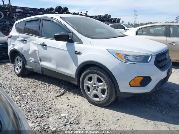 1FMCU0F70HUB65598 2017 FORD ESCAPE - Image 1