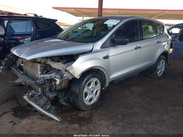 1FMCU0F70HUB89318 2017 FORD ESCAPE - Image 2