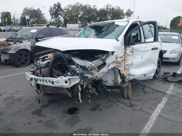 1FMCU0F70HUC26447 2017 FORD ESCAPE - Image 2