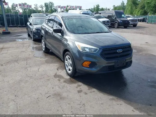 1FMCU0F70HUC44348 2017 FORD ESCAPE - Image 1