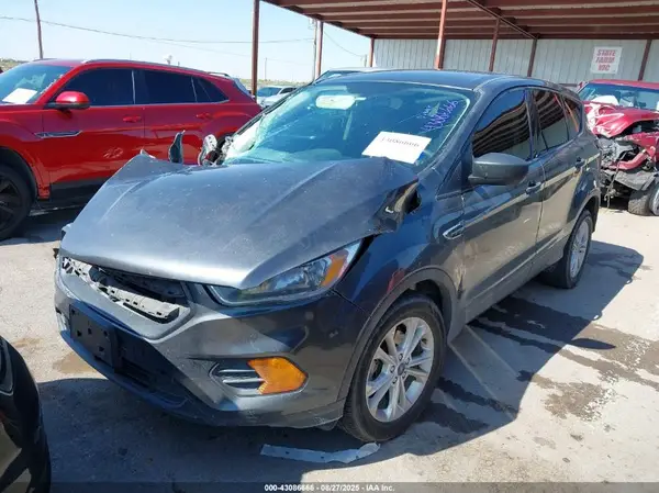 1FMCU0F70HUC65569 2017 FORD ESCAPE - Image 2