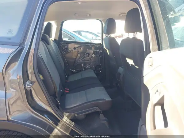 1FMCU0F70HUC79391 2017 FORD ESCAPE - Image 8