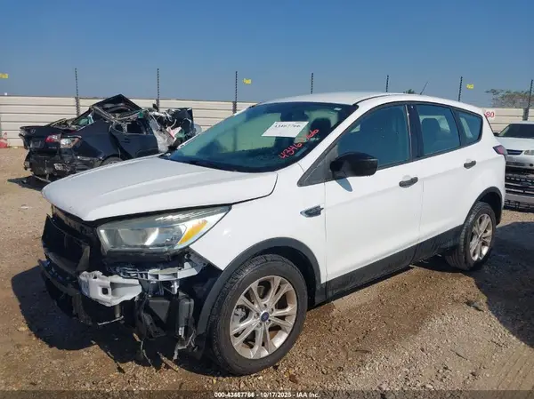 1FMCU0F70HUD49424 2017 FORD ESCAPE - Image 2