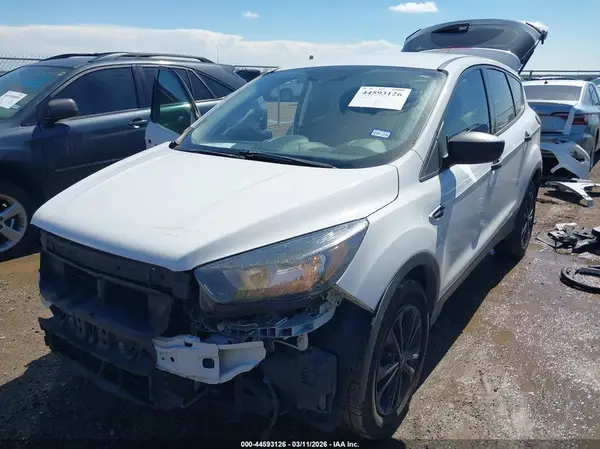 1FMCU0F70JUA22253 2018 FORD ESCAPE - Image 2