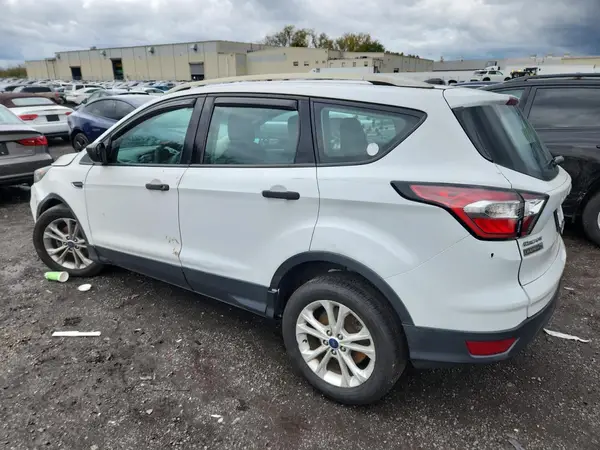 1FMCU0F70JUA27047 2018 FORD ESCAPE - Image 2