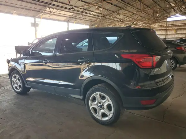 1FMCU0F70KUB05277 2019 FORD ESCAPE - Image 2