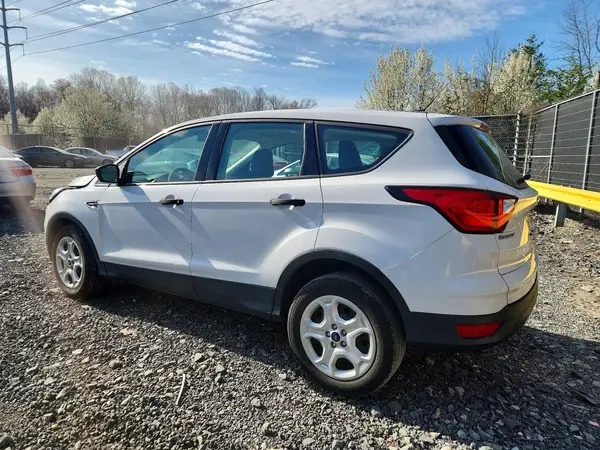 1FMCU0F70KUB21964 2019 FORD ESCAPE - Image 2
