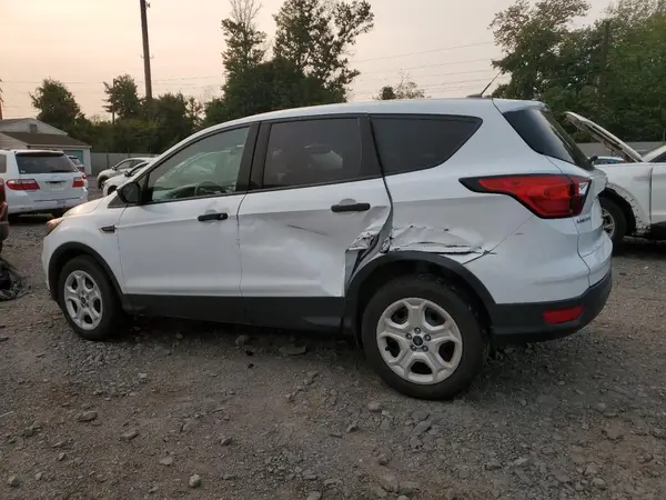 1FMCU0F70KUB36450 2019 FORD ESCAPE - Image 2
