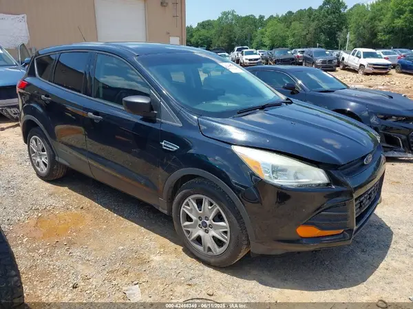1FMCU0F71GUA73141 2016 FORD ESCAPE - Image 1