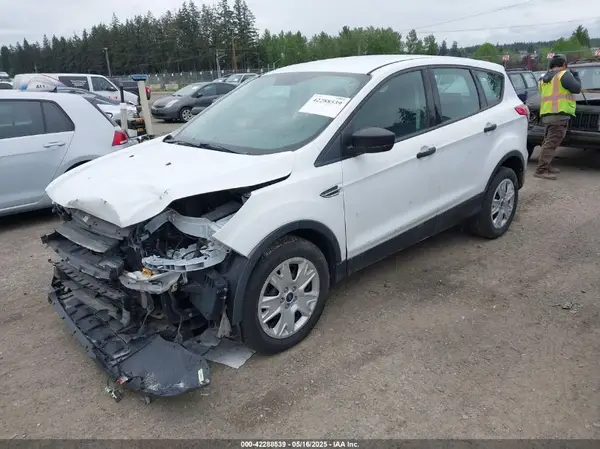 1FMCU0F71GUA97701 2016 FORD ESCAPE - Image 2