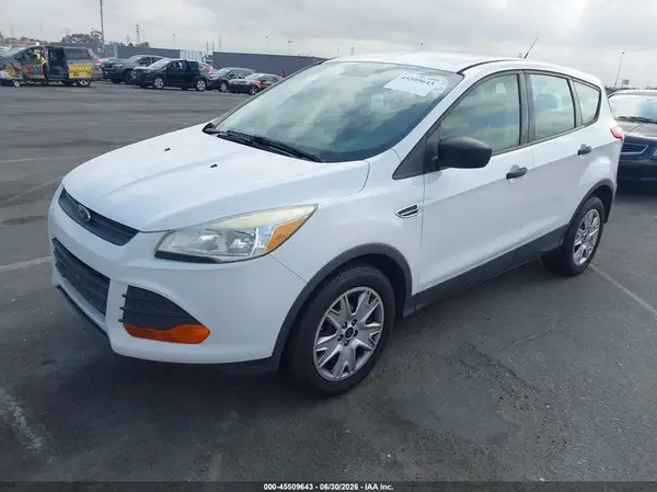 1FMCU0F71GUA99268 2016 FORD ESCAPE - Image 2