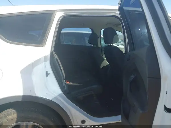 1FMCU0F71GUB15825 2016 FORD ESCAPE - Image 8
