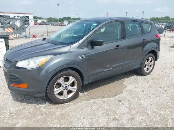 1FMCU0F71GUB20667 2016 FORD ESCAPE - Image 2