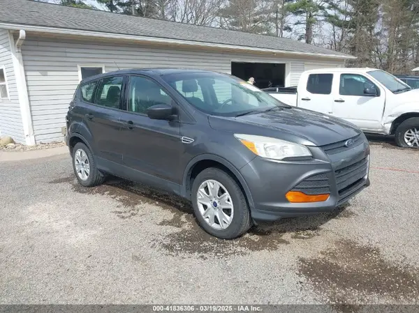 1FMCU0F71GUB30003 2016 FORD ESCAPE - Image 1