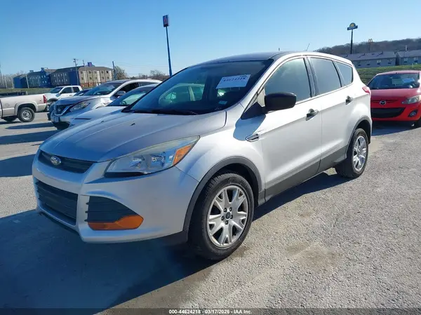 1FMCU0F71GUB47304 2016 FORD ESCAPE - Image 2
