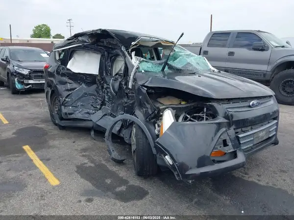 1FMCU0F71GUB84563 2016 FORD ESCAPE - Image 1