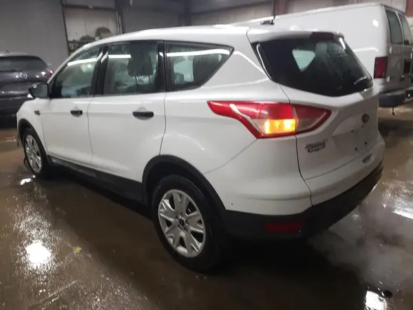 1FMCU0F71GUB91139 2016 FORD ESCAPE - Image 2