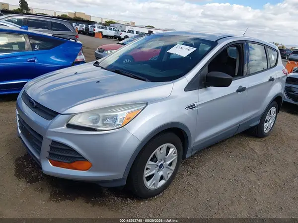 1FMCU0F71GUB99547 2016 FORD ESCAPE - Image 2