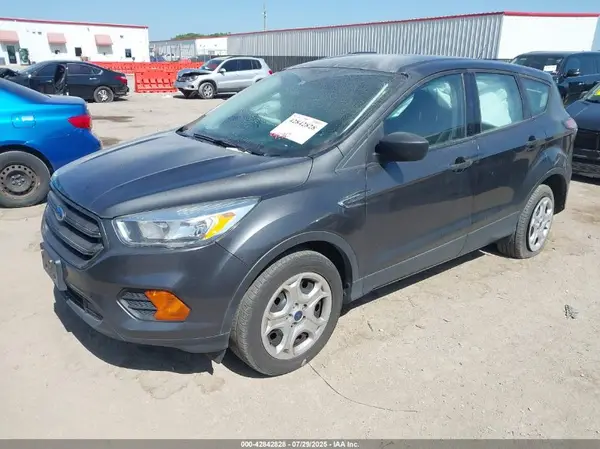 1FMCU0F71HUB02588 2017 FORD ESCAPE - Image 2
