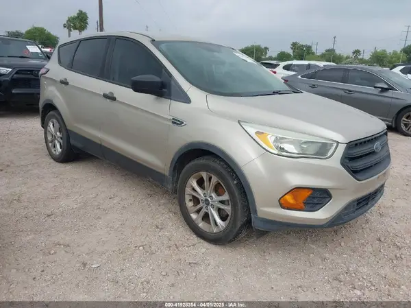 1FMCU0F71HUB79820 2017 FORD ESCAPE - Image 1