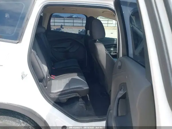 1FMCU0F71HUC90285 2017 FORD ESCAPE - Image 8