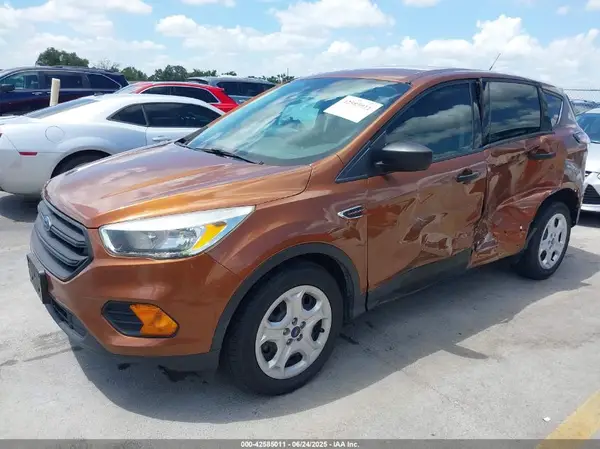 1FMCU0F71HUD76003 2017 FORD ESCAPE - Image 2
