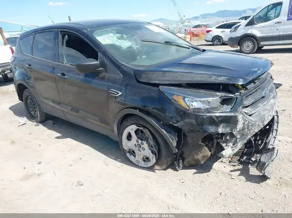 1FMCU0F71JUA35240 2018 FORD ESCAPE - Image 1