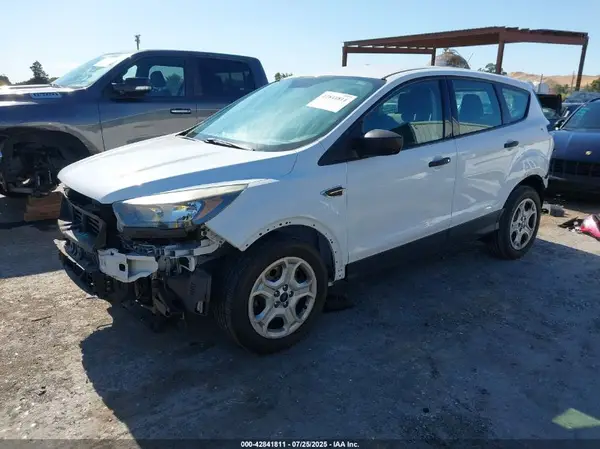 1FMCU0F71JUA67282 2018 FORD ESCAPE - Image 2